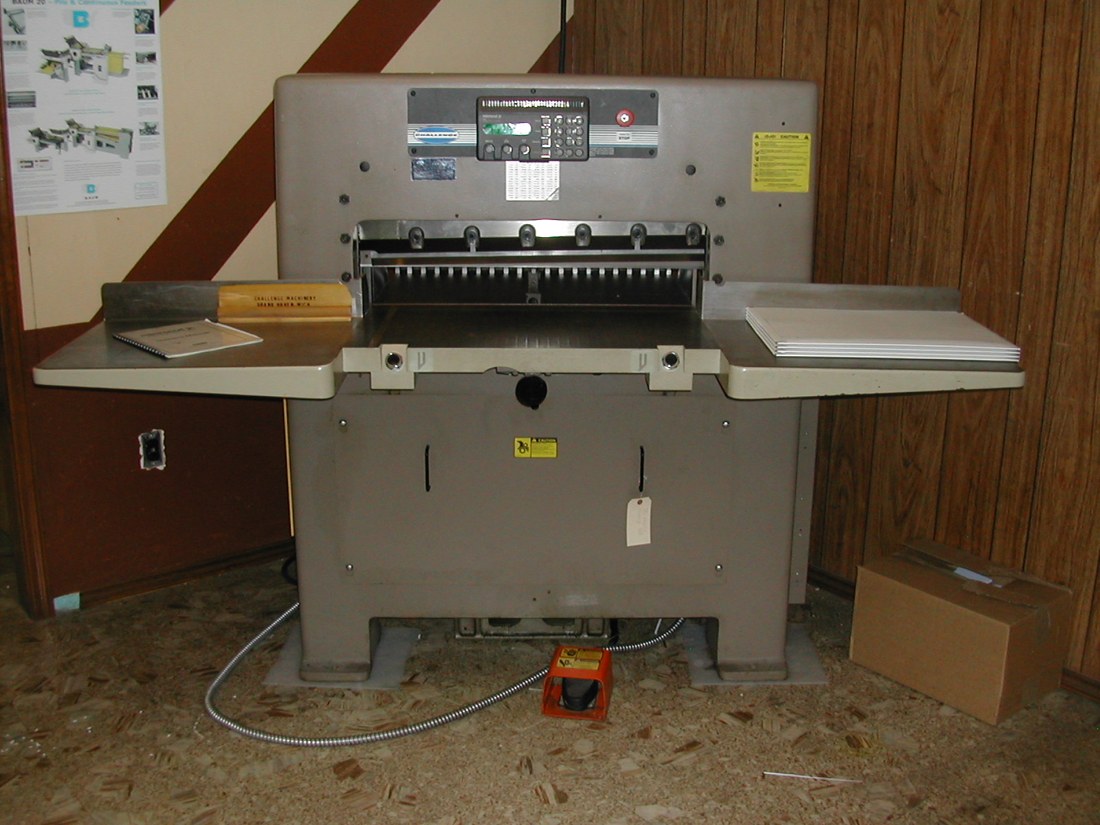 Challenge 305 Paper Cutter with Microcut Jr.